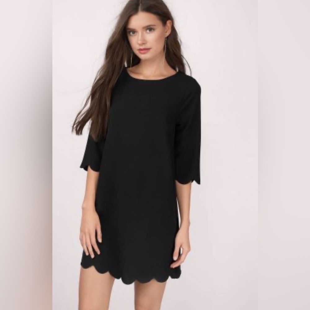 Monteau Black Scallop Hem 3/4 Sleeve Dress
